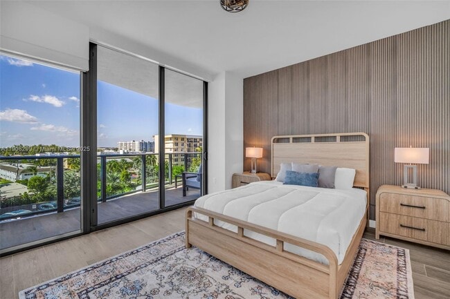 Building Photo - 900 N Ocean Blvd