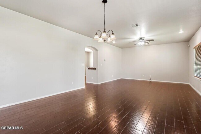 Building Photo - 2047 Dreamlight Pl