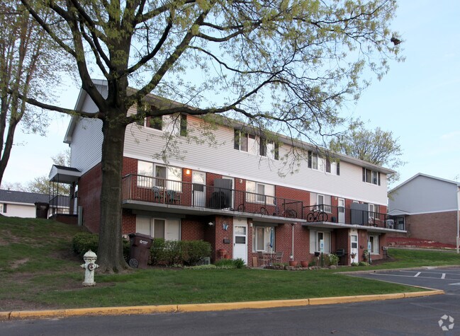 Colonial Hills Apartments Akron Oh Apartment Finder Colonial Hills Apartments