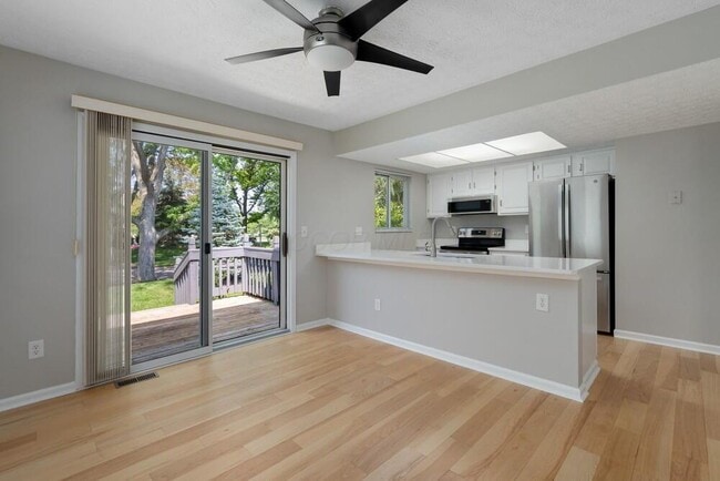 Building Photo - 6251 Tara Hill Dr