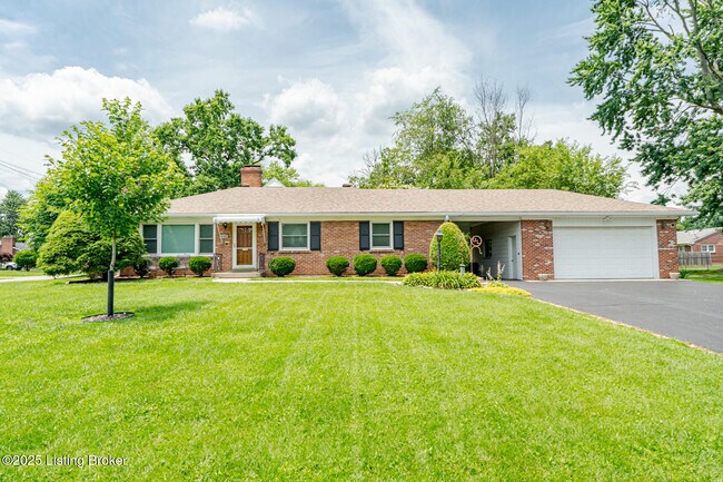Building Photo - 4305 Darbrook Rd