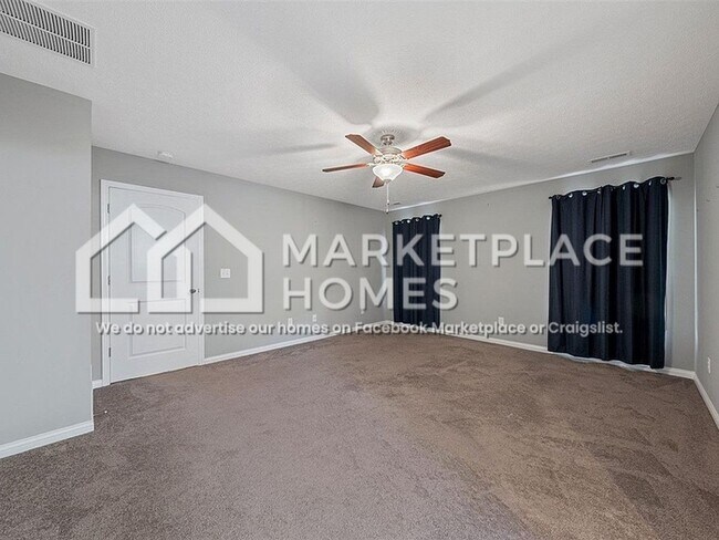 Building Photo - 554 Vining Ln