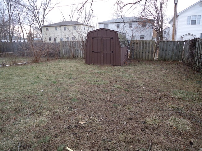Building Photo - 15 N Purcell Ave