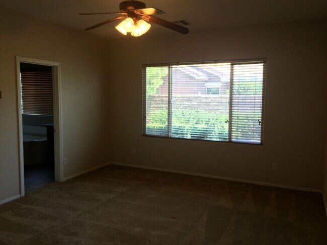 Building Photo - 3702 Fading Sun St