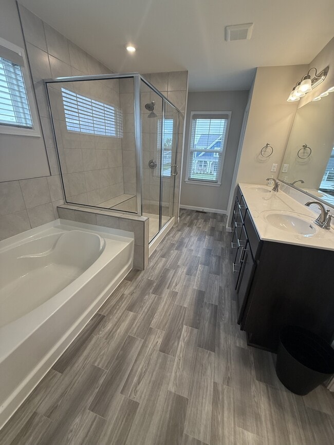 Building Photo - 6964 Briarcliff Ct