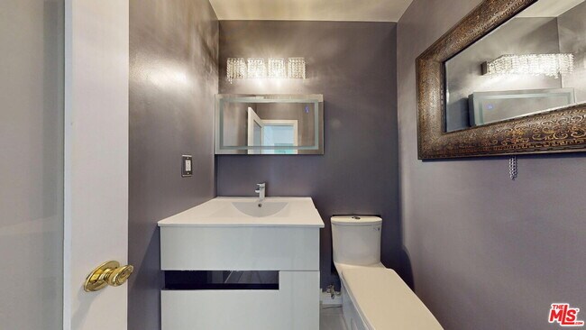 Building Photo - 14335 Huston St