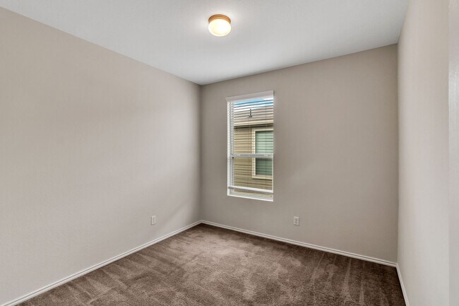Building Photo - 5216 Cressler Ln