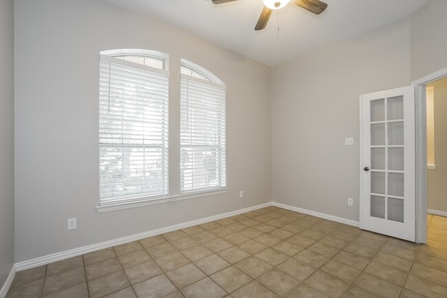 Building Photo - 16042 Belleshire Ln