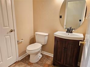 Building Photo - 2204 Zoa Dr