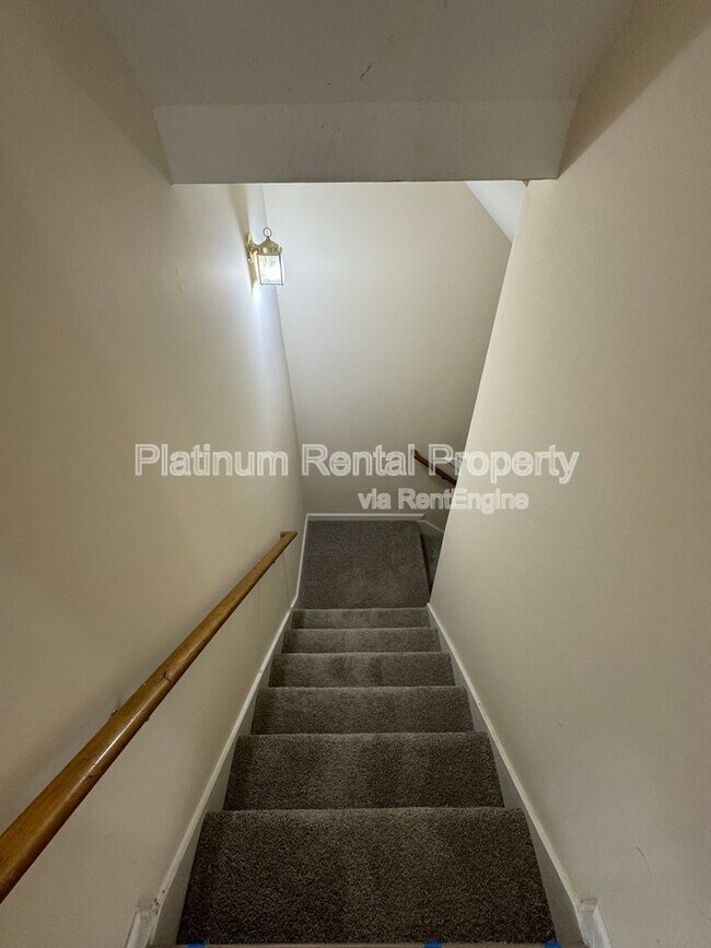 Building Photo - 11670 Dunhill Pl Dr