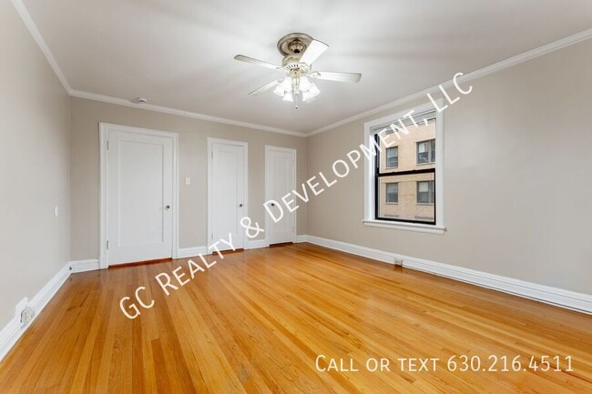 Building Photo - *** 2 FREE WEEKS OF RENT! SPACIOUS 1 BED I...