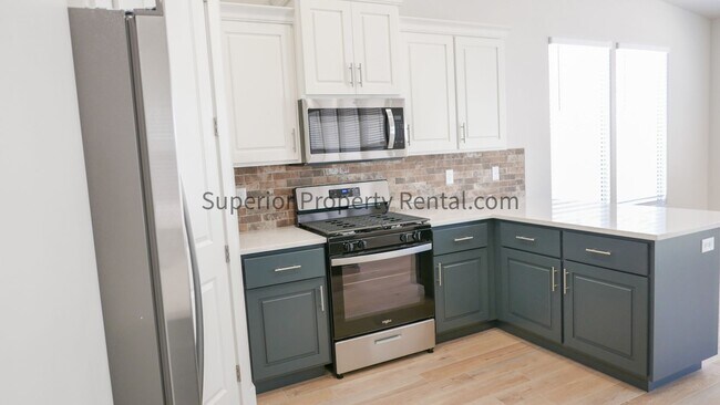 Building Photo - Newer 3 Bed, 2 Bath home in Brio