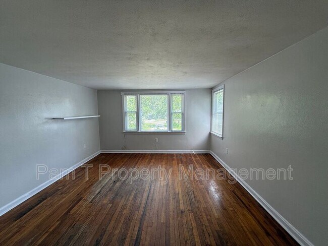 Building Photo - 75 Rommel Ave