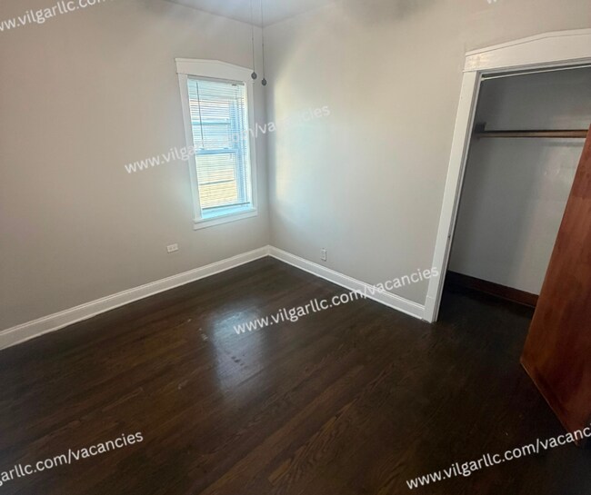 Building Photo - 5417 Wood Ave