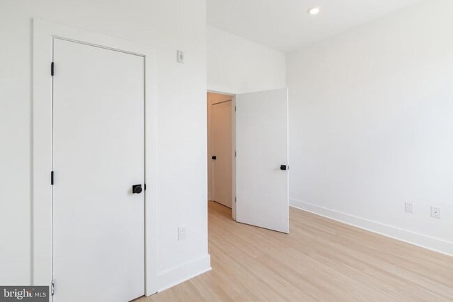 Building Photo - 4408 Lancaster Ave