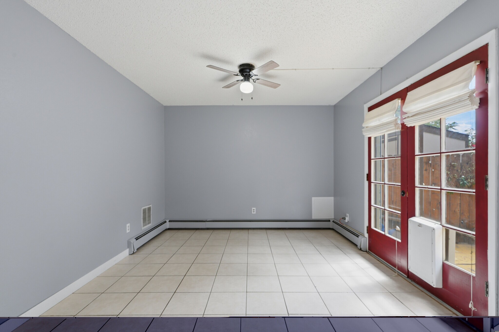 Dining Room - 555 28 1/2 Rd
