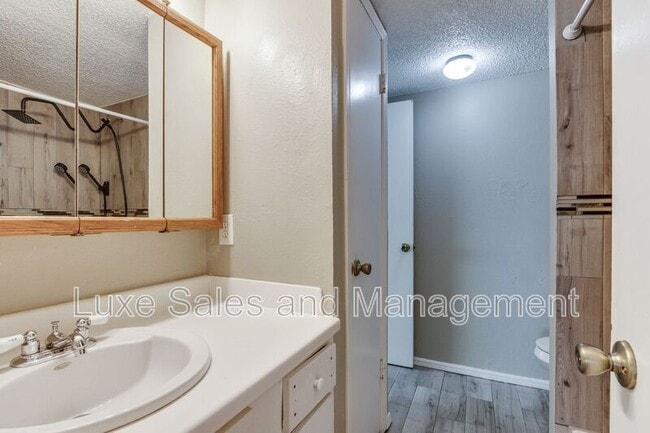 Building Photo - 6048 NW Expressway