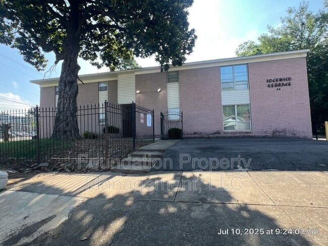 Building Photo - 34 N Idlewild St