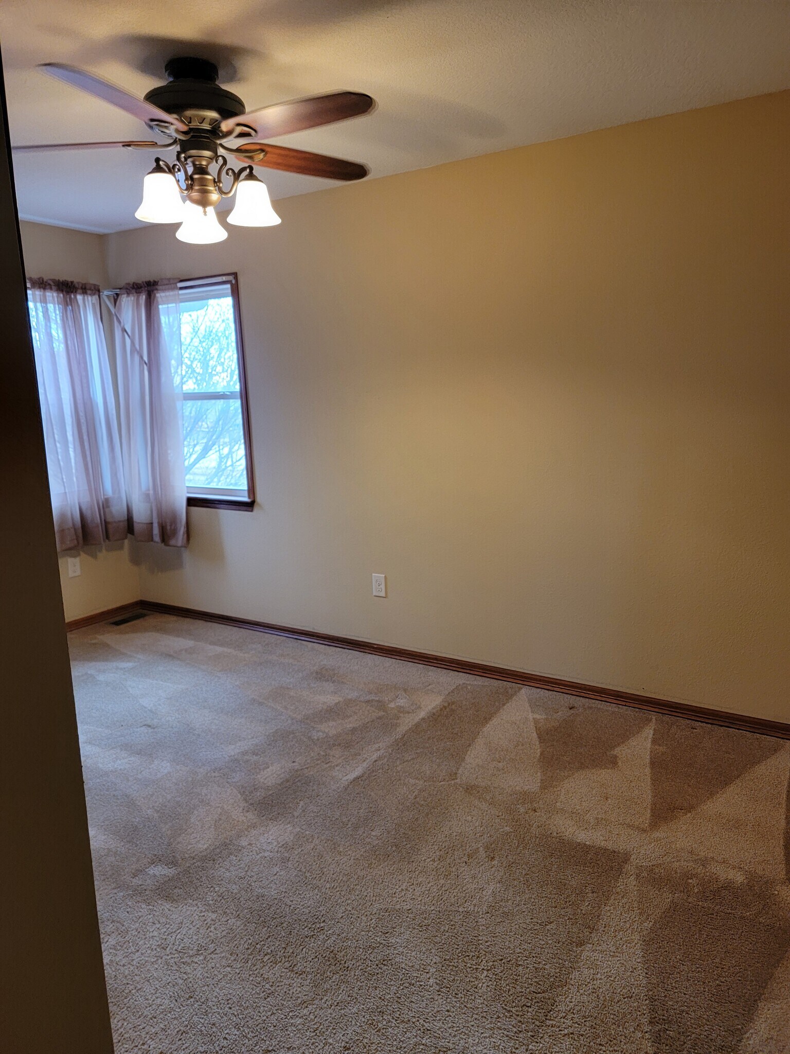 Building Photo - 8217 Leisure Ln