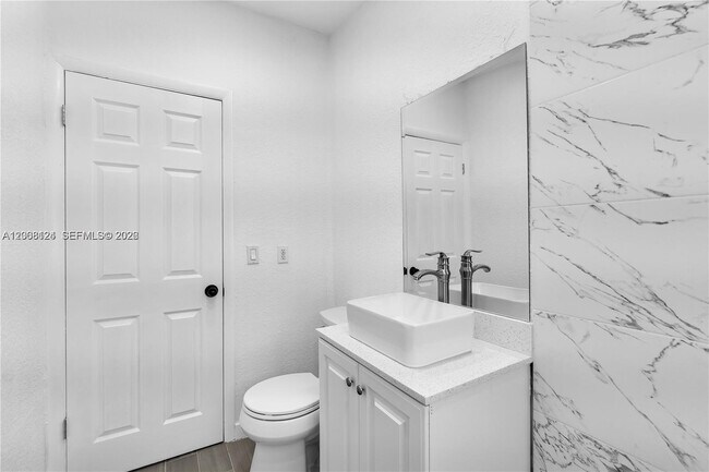 Building Photo - 1175 NW 133rd St