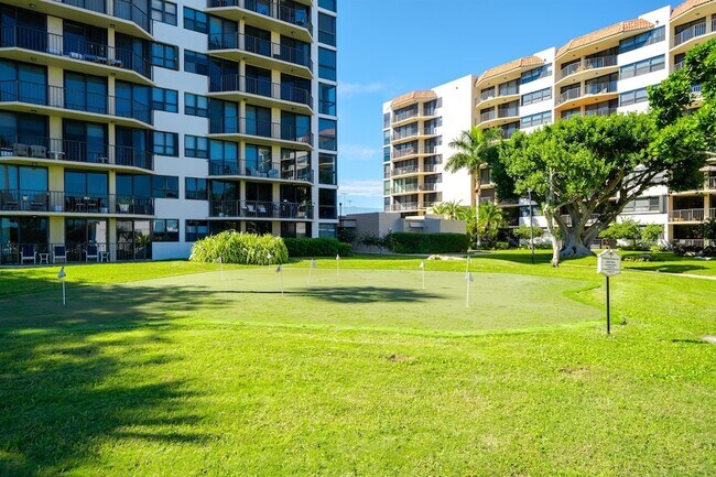 Building Photo - 859 Jeffery St