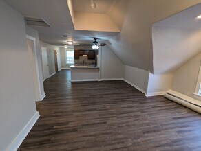 Building Photo - 2153 Slane Ave
