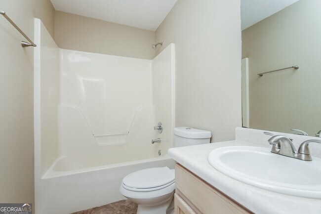 Building Photo - 6144 Idlewood Manor