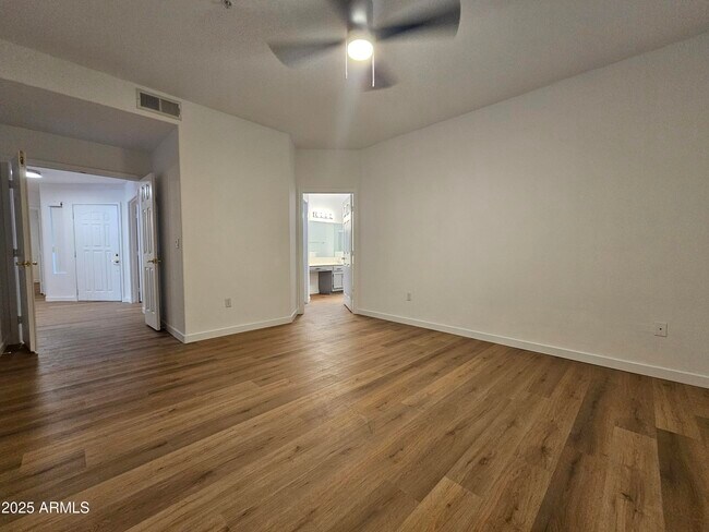Building Photo - 15050 N Thompson Peak Pkwy
