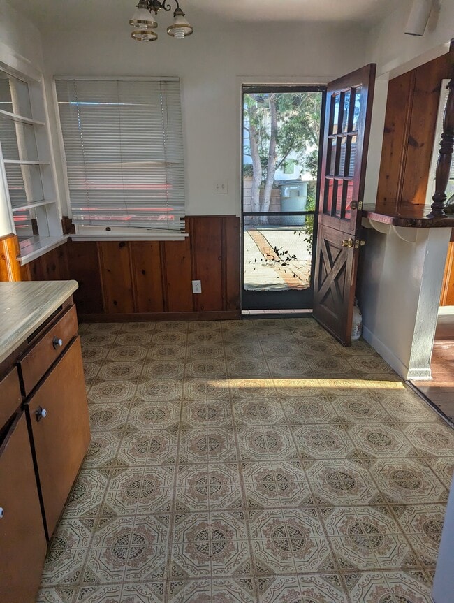Building Photo - 25126 Feijoa Ave