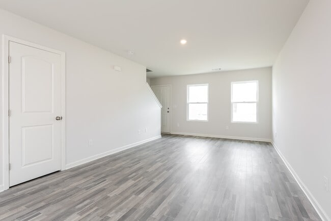 Building Photo - 679 Farmstead Trail