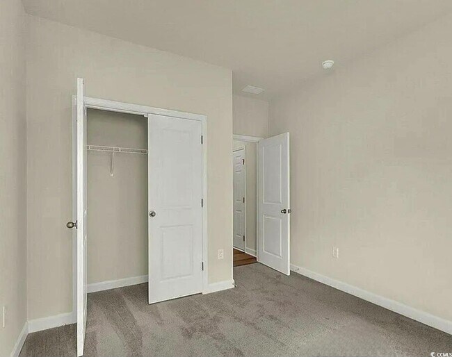 Building Photo - 1871 Villena Dr
