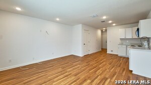 Building Photo - 3038 W Salinas