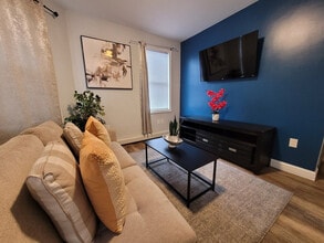 Building Photo - 26 Fiore St