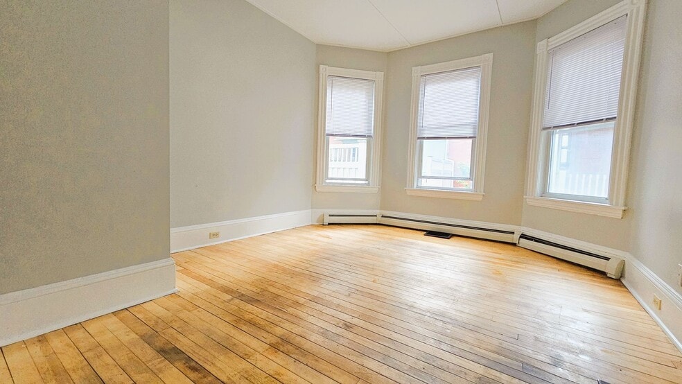 Building Photo - 234 Pearl St