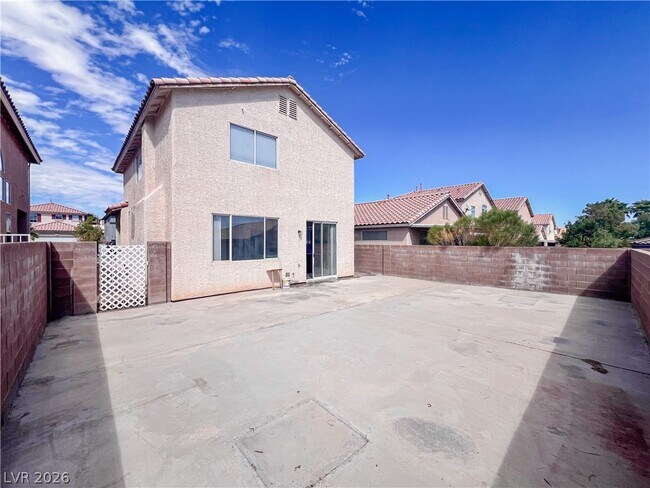 Building Photo - 8913 Kingswood Dr