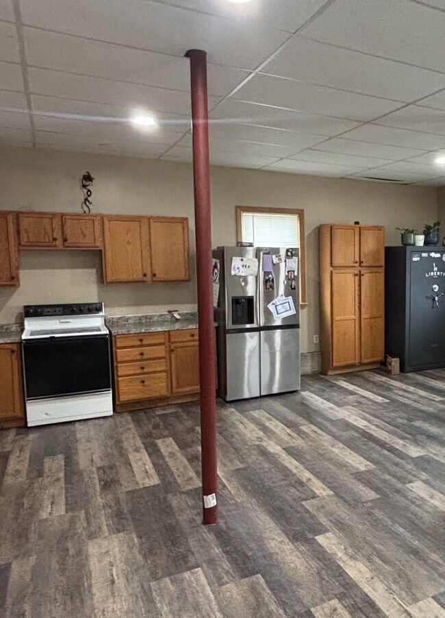 Building Photo - Hinckley Rd