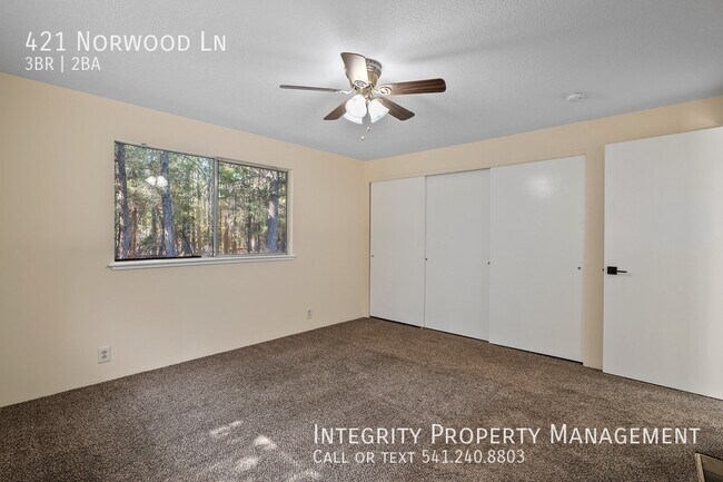 Building Photo - 421 Norwood Ln