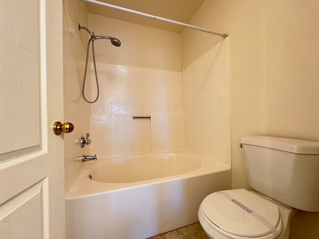 Building Photo - Finisterre Condo