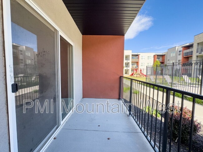 Building Photo - 875 S Depot St