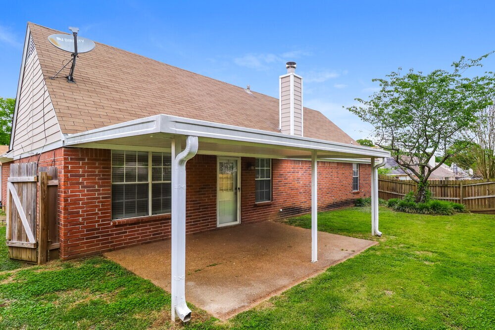 Building Photo - 9587 Daly Dr