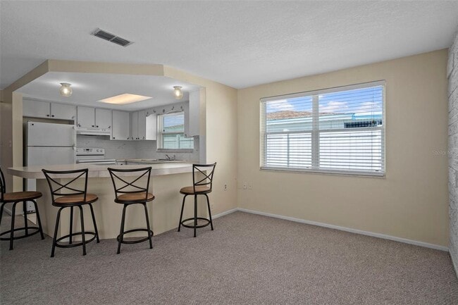 Building Photo - 7403 Populus Dr
