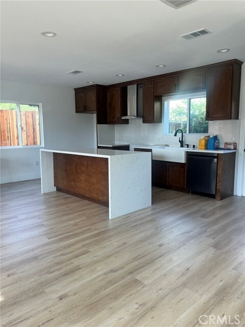 Building Photo - 4909 Aldama St