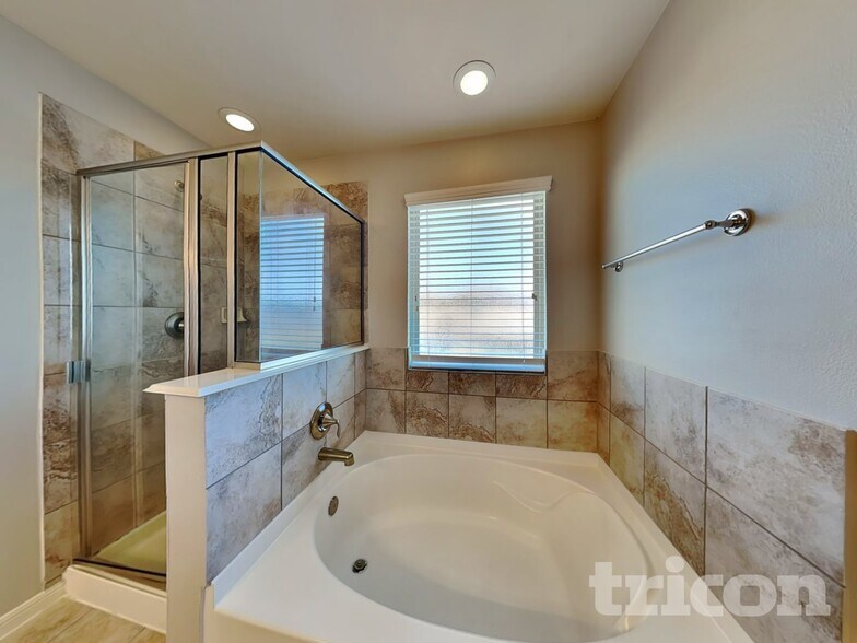 Building Photo - 6022 Wesley Manor Ct