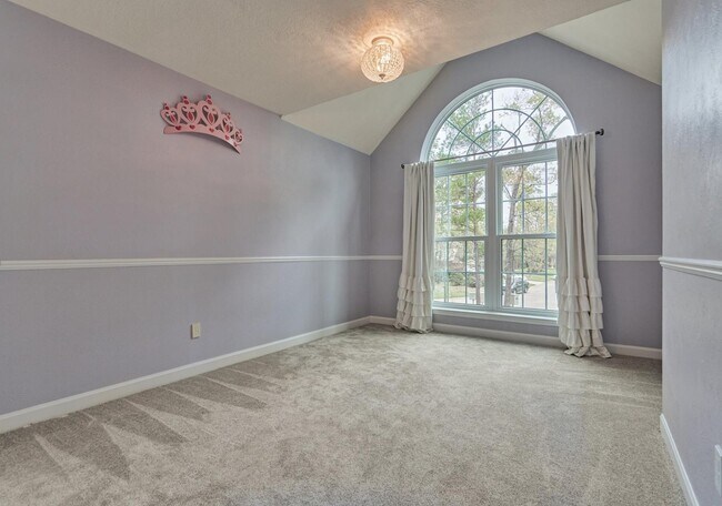 Building Photo - 47 Firethorn Pl