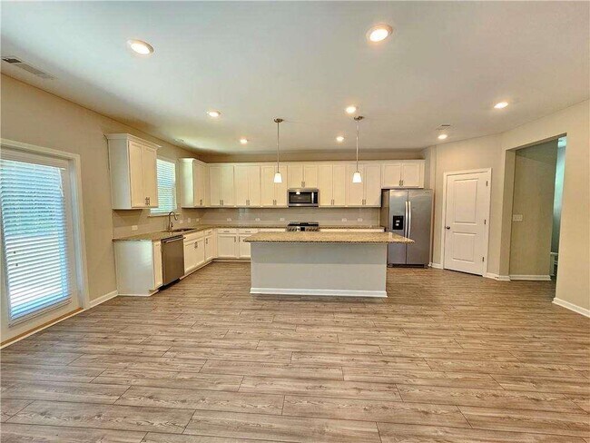 Building Photo - 4457 Waxwing St