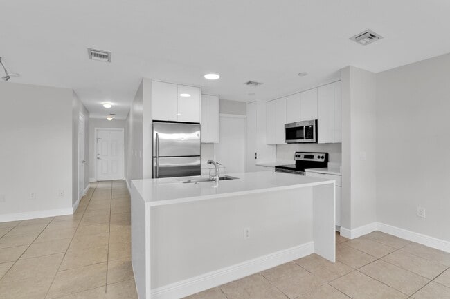 Building Photo - 6599 Old Farm Trail