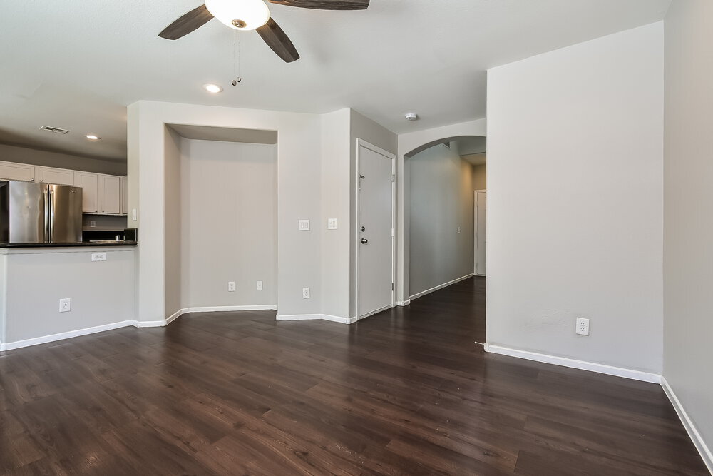 Building Photo - 9213 Millikan Ave