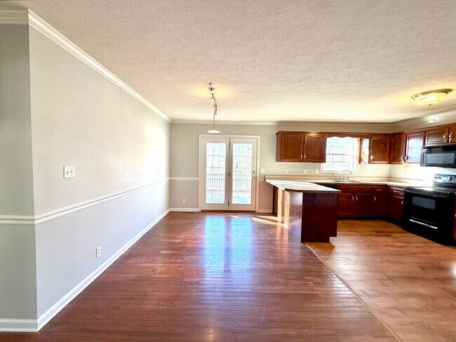 Building Photo - 1636 Cedar Springs Cir