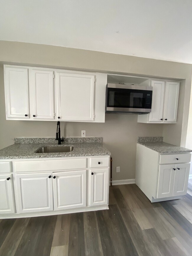 Building Photo - 1725 Lemon St-