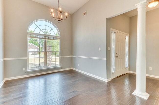 Building Photo - 1231 Pinnacle Dr